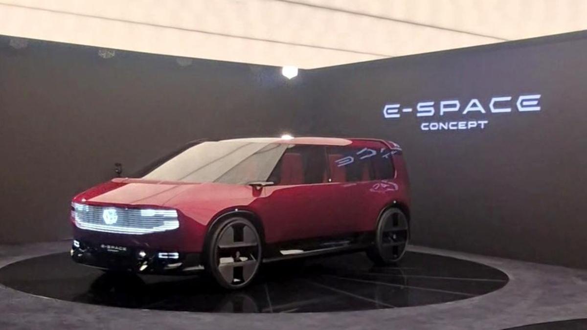 Renault Grubu'ndan Paris çıkarması haber görseli