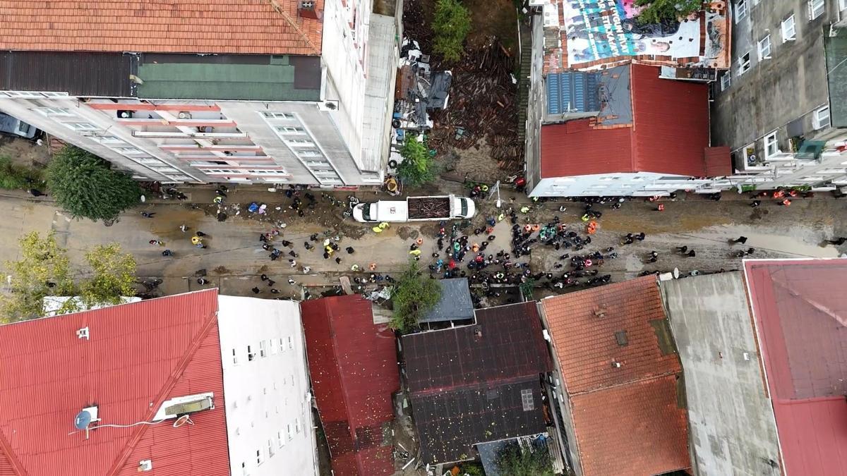 Ayazağa'da Sel Felaketinin İzleri Havadan Görüntülendi