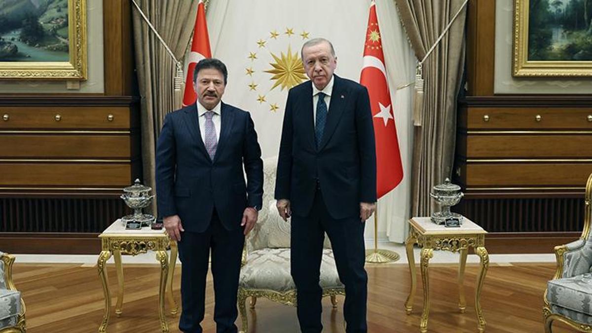 Cumhurbaşkanı Erdoğan, TESK Genel Başkanı Yiğiner'i kabul etti haber görseli