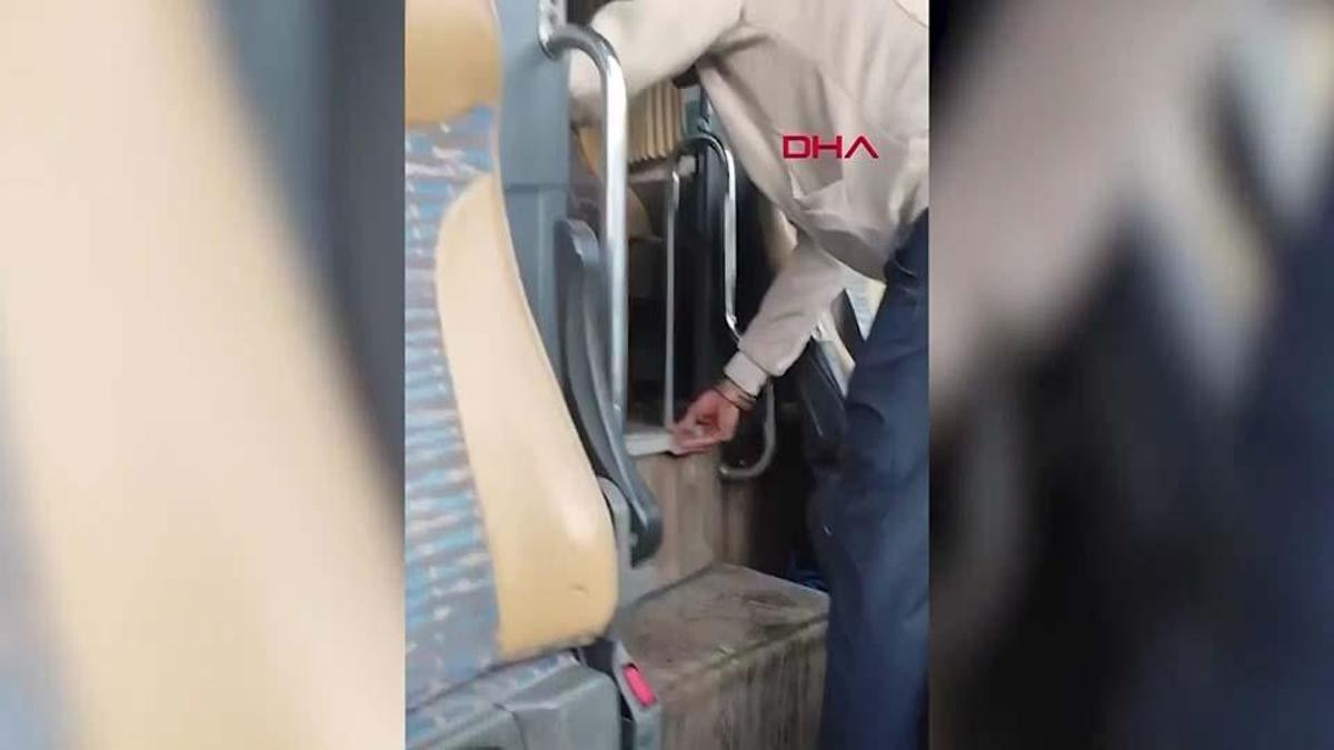Polisleri şaşkına döndü! Yolcu otobüsüne "düzensiz göçmen" düzeneği kurmuşlar
