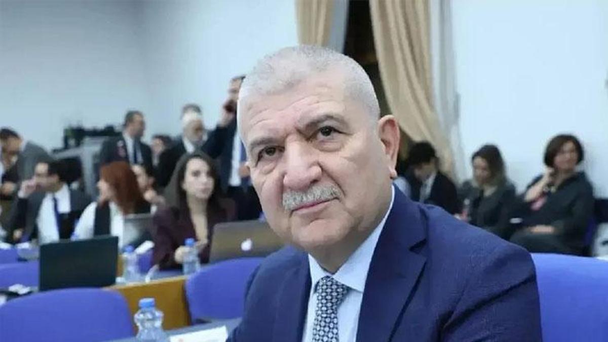 SON DAKİKA... Bursa Milletvekili Cemalettin Kani Torun AK Parti'ye katıldı