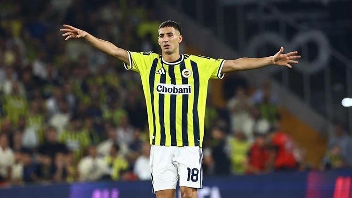 Mert Müldür ve Marco Asensio neden yok? Mert Müldür ve Marco Asensio FB Prag maçında neden oynamıyor? haber görseli