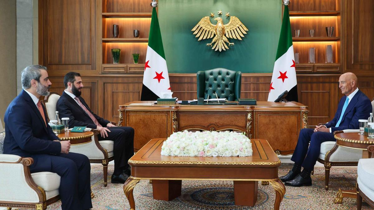 Suriye'nin başkentinde Şara-Barrack görüşmesi haber görseli