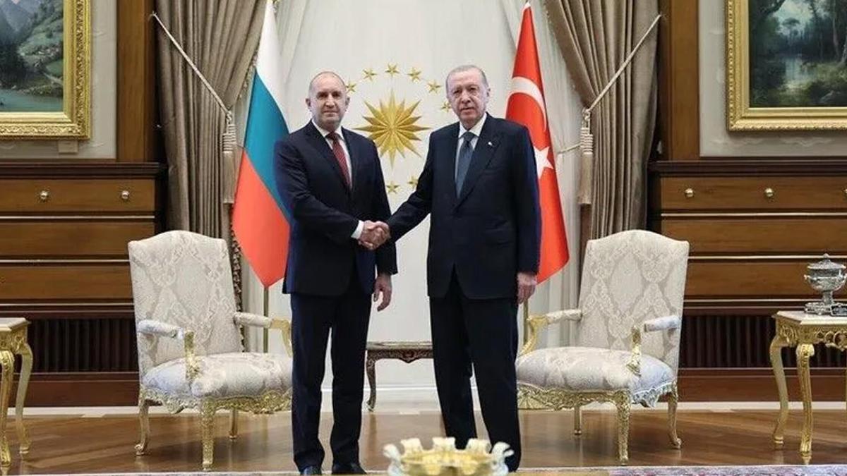 Cumhurbaşkanı Erdoğan'dan Bulgaristan Başbakanı Radev'e geçmiş olsun telefonu