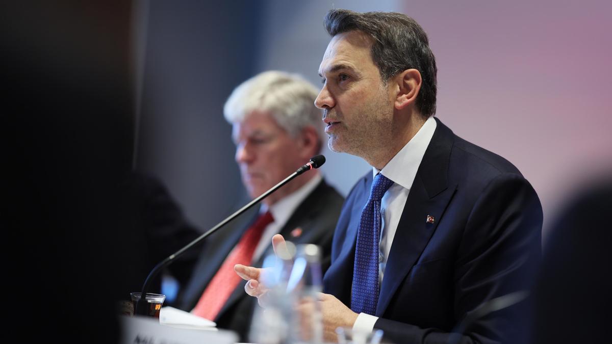 Bakan Bayraktar: Türkiye, önemli bir enerji merkezi konumunda