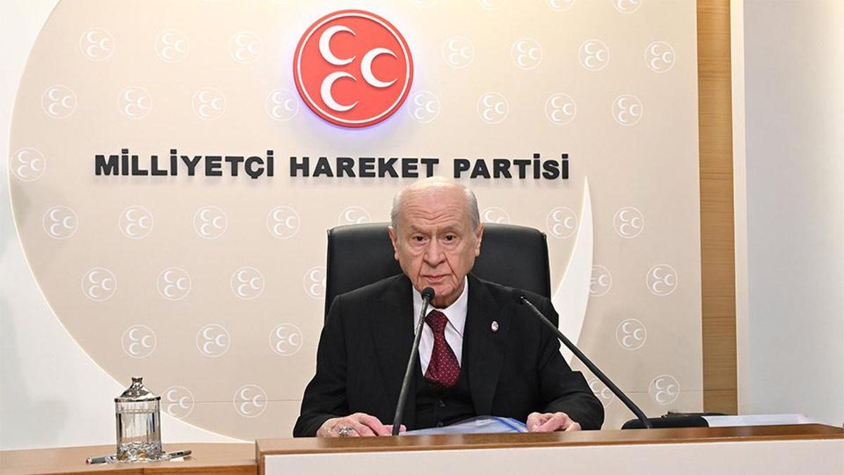 Bahçeli'den "kuşatma" uyarısı | MHP’nin kurultay tarihini de açıkladı