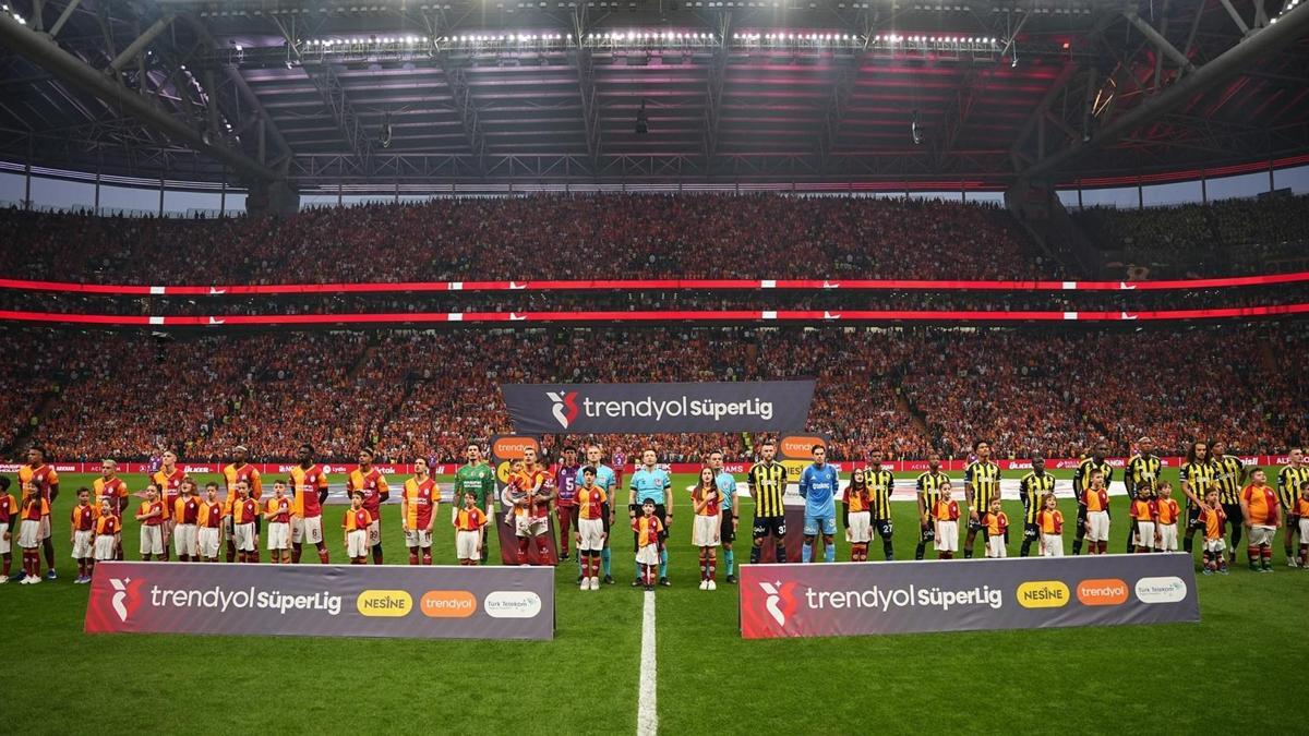 Tarihi derbide Fenerbahçe üstünlüğü