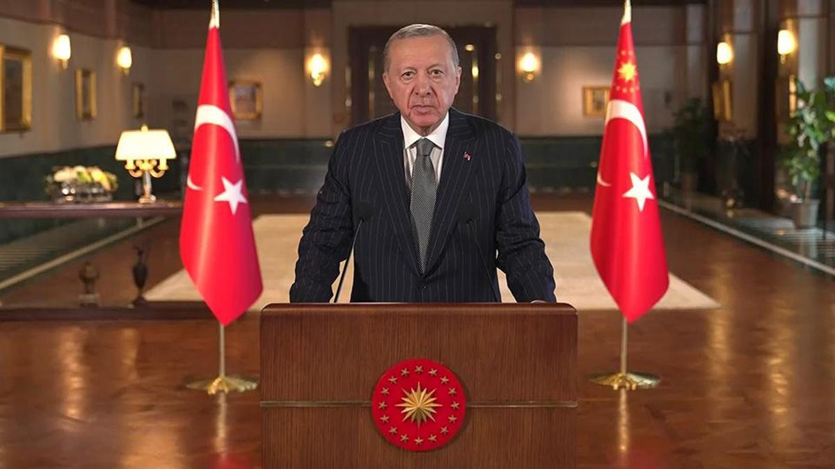 Cumhurbaşkanı Erdoğan'dan Cumhuriyet Bayramı mesajı: 'Türkiye Yüzyılı'na yürüyoruz
