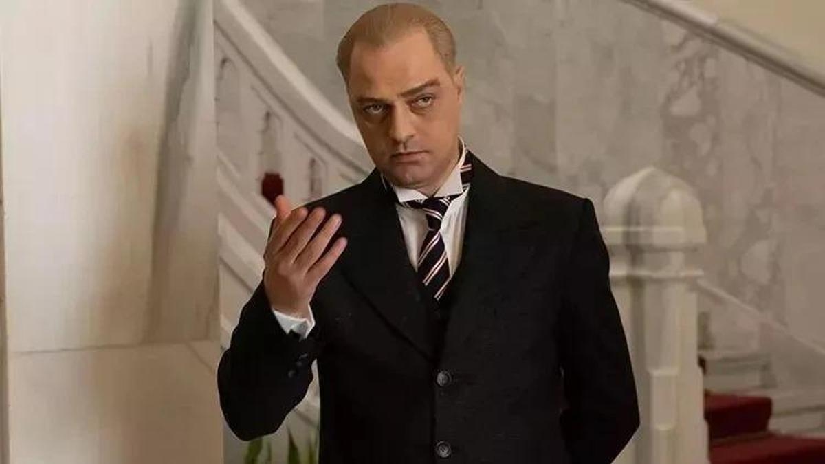 Bir Cumhuriyet Şarkısı filminin konusu nedir? Bir Cumhuriyet Şarkısı filminin oyuncuları kimler?