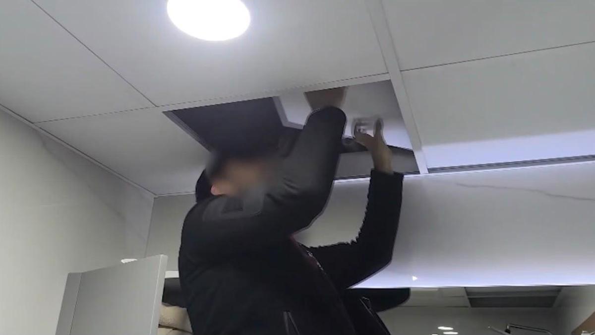 Tavan arasından balya balya para çıktı! İstanbul merkezli 3 ilde FETÖ operasyonu: 10 gözaltı
