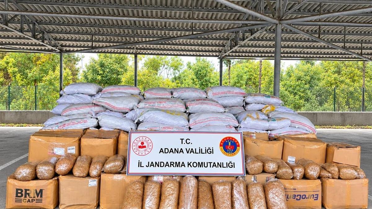 Adana'da 8 ton kaçak tütün ele geçirildi