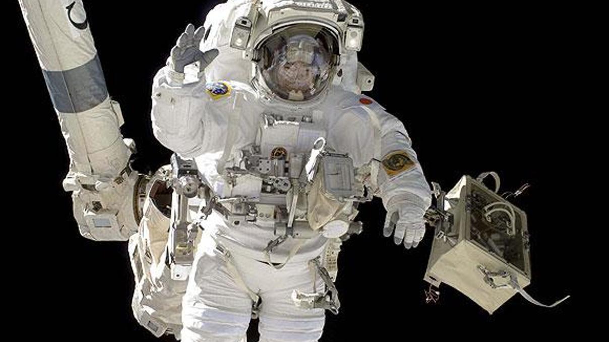 Astronotlar amonyak için uzay yürüyüşünde