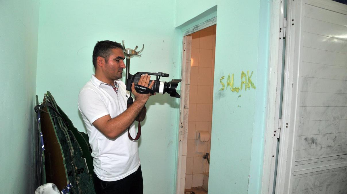 Tema Vakfının duvarına salak yazıp kaçtılar