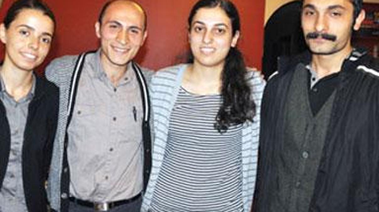Örgüt delili: Annenin kırmızı tülbenti