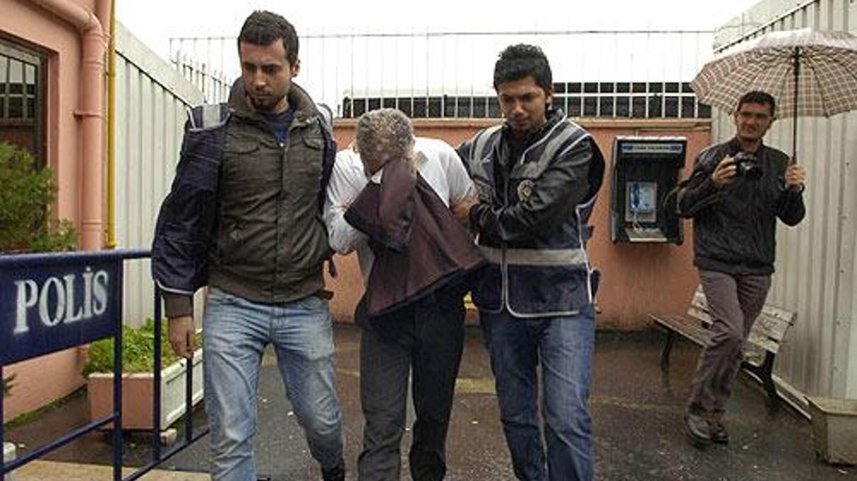 Askeri casusluk ve şantajda 7 kişi tutuklandı