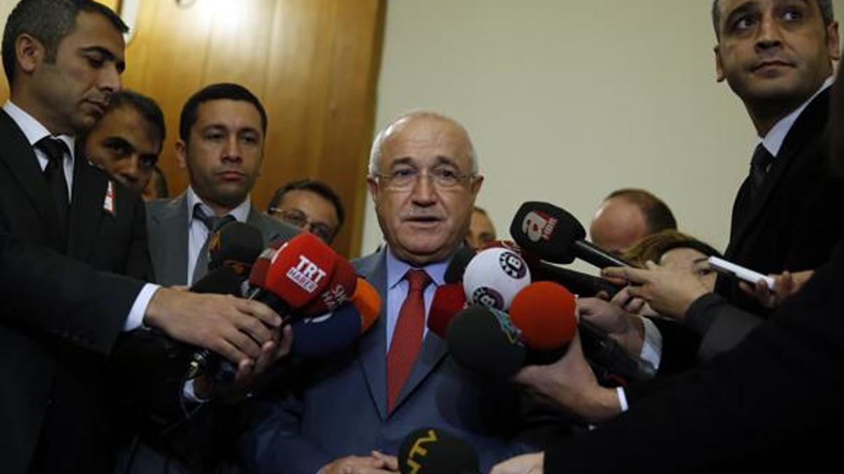 Çiçekten, Yasin Aktayın, Türk diye ırk yoktur sözüne tepki