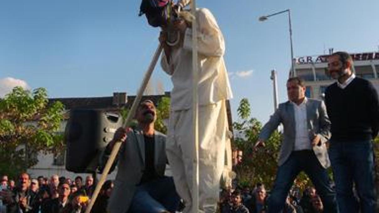Seyit Rızaya Tuncelide anma Seyit Rızaya Tuncelide anma