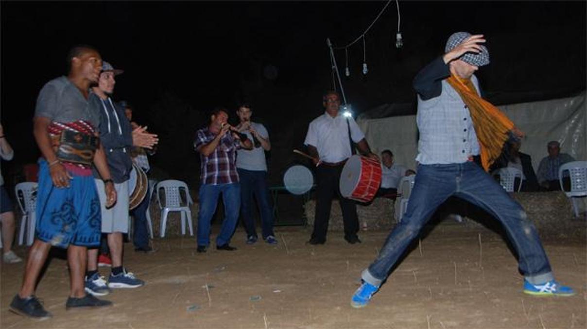 Zeybekle Break dansın birleşimi Zeybreak