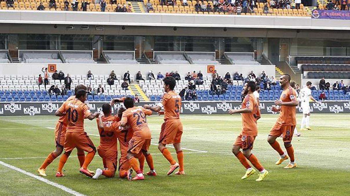 Başakşehir Beşiktaşla stadı paylaşmaya sıcak bakmıyor