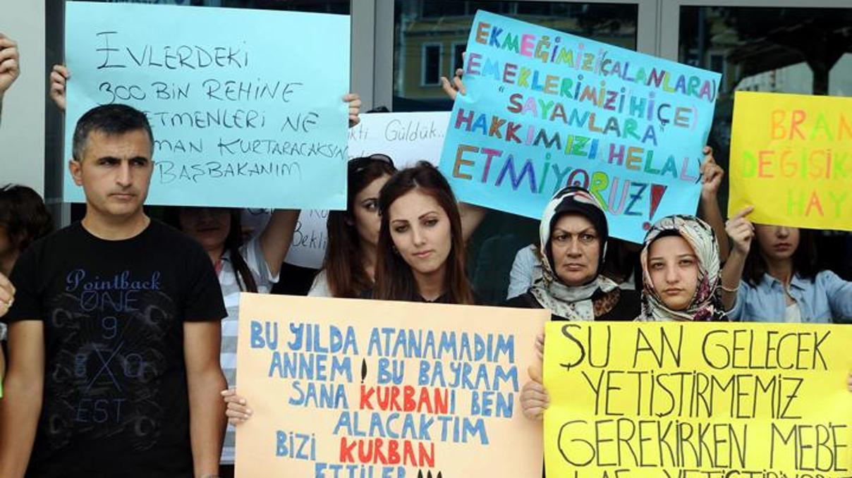 Atanamayan öğretmenlerin sayısı İzlanda nüfusunu geçti