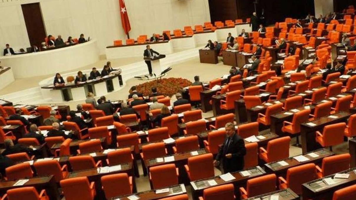 Mecliste Allahın adını verince... Mecliste Allahın adını verince...