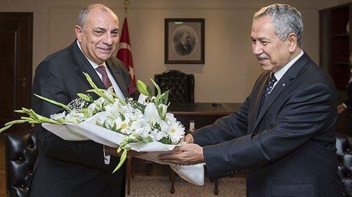 Arınç görevini Türkeşe teslim etti Arınç görevini Türkeşe teslim etti