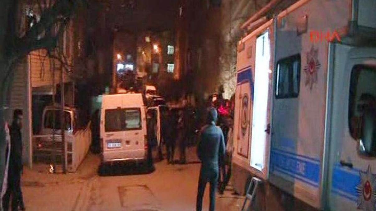 İstanbulda PKKya ait hücre evine operasyon İstanbulda PKKya ait hücre evine operasyon