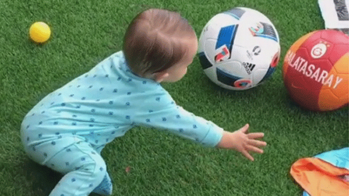 Wesley Sneijderin oğlu seçimini yaptı