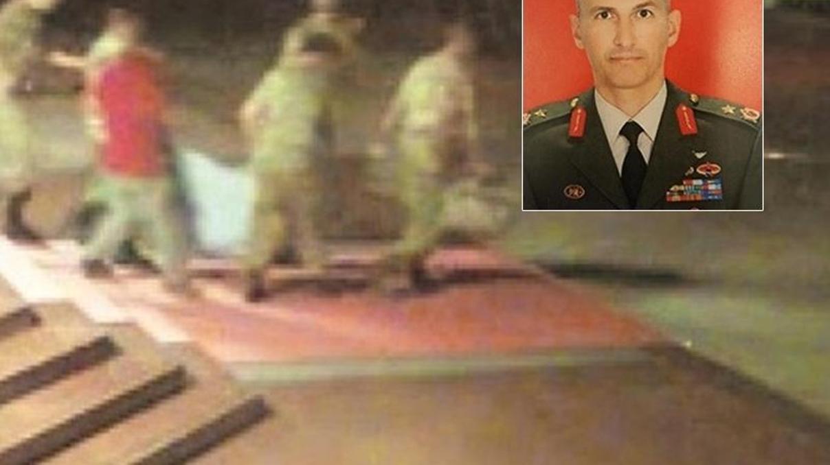 FETÖnün hücre evinde 4 bordo bereli yakalandı FETÖnün hücre evinde 4 bordo bereli yakalandı