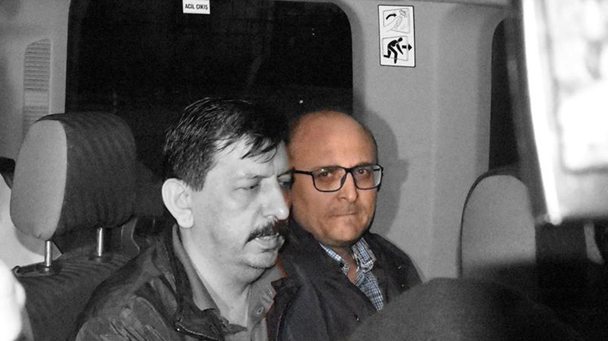 Kaçarken yakalanan Şike ve Ergenekon hakimleri, Ankara ve Bursaya gönderildi Kaçarken yakalanan Şike ve Ergenekon hakimleri, Ankara ve Bursaya gönderildi