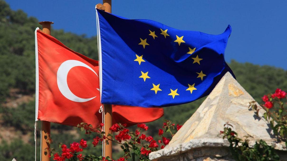 Avrupa Birliği taahhüt ettiği 3 milyar euronun 900 milyonu ödedi Avrupa Birliği taahhüt ettiği 3 milyar euronun 900 milyonu ödedi