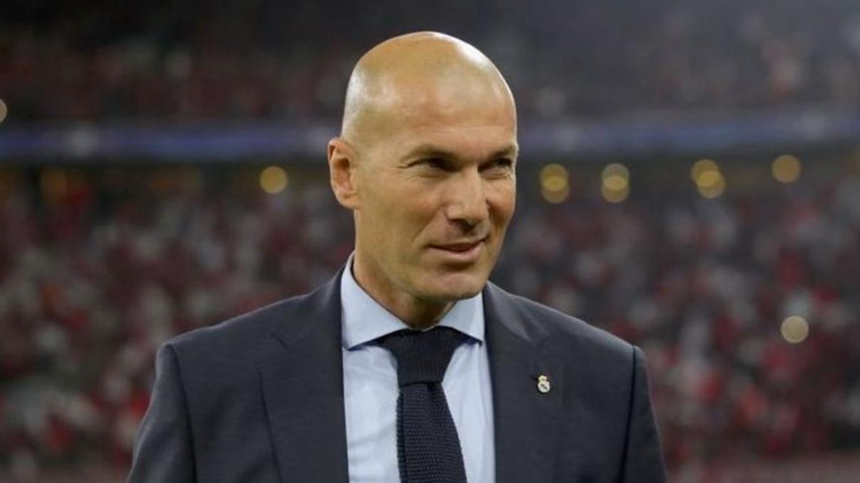 Chelsea Zinedine Zidanela görüşmelere başladı