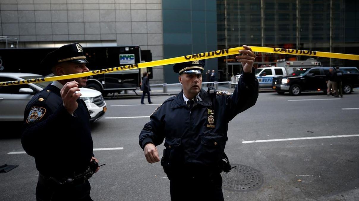 New York Polisinden patlayıcı madde açıklaması New York Polisinden patlayıcı madde açıklaması