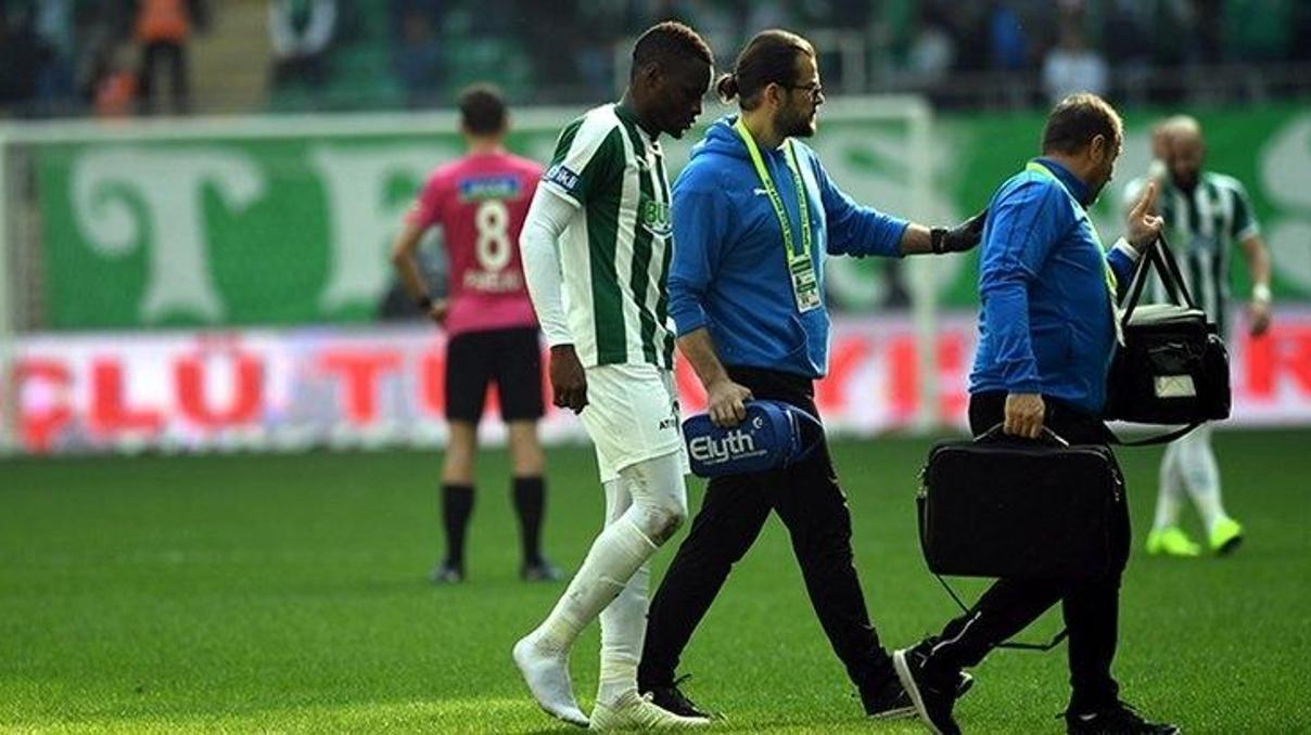 Bursasporda Sakho 6 hafta yok
