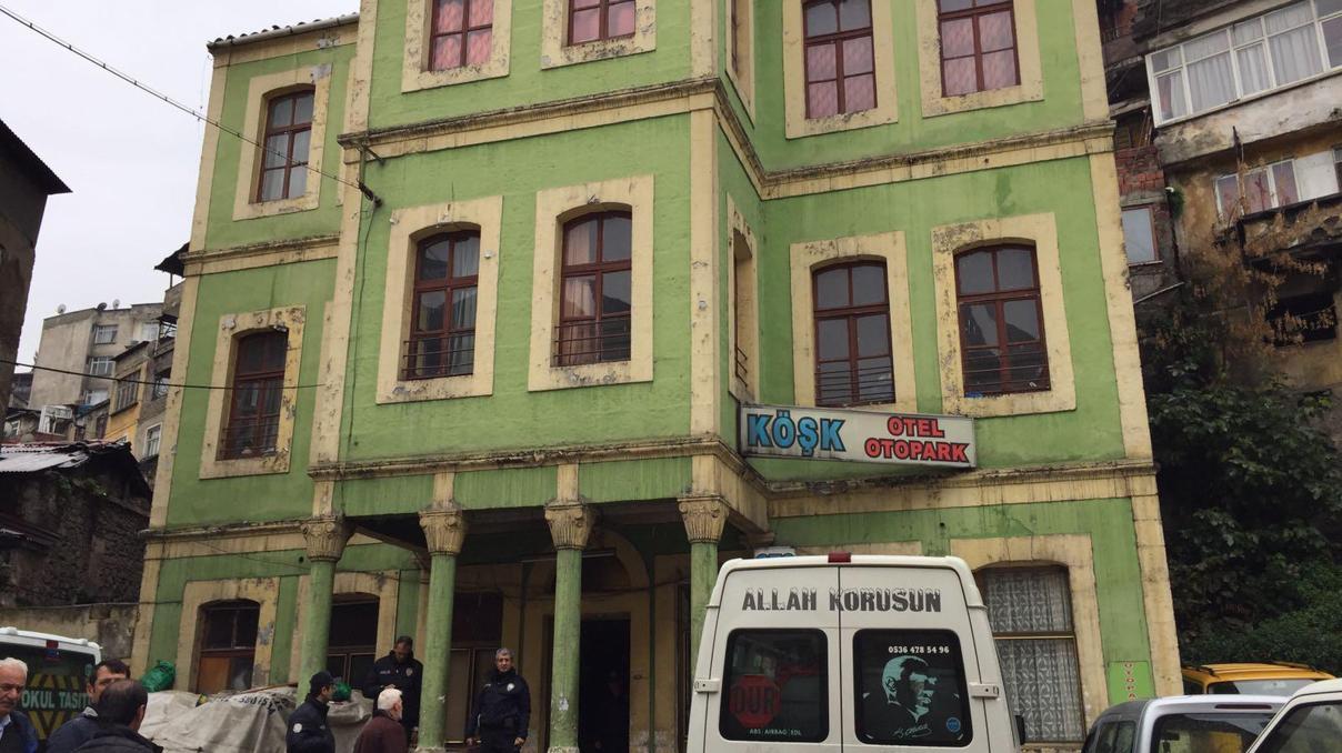 Otel odasında ölü bulundu