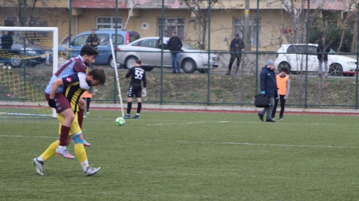 Rakibini sırtında taşıdı