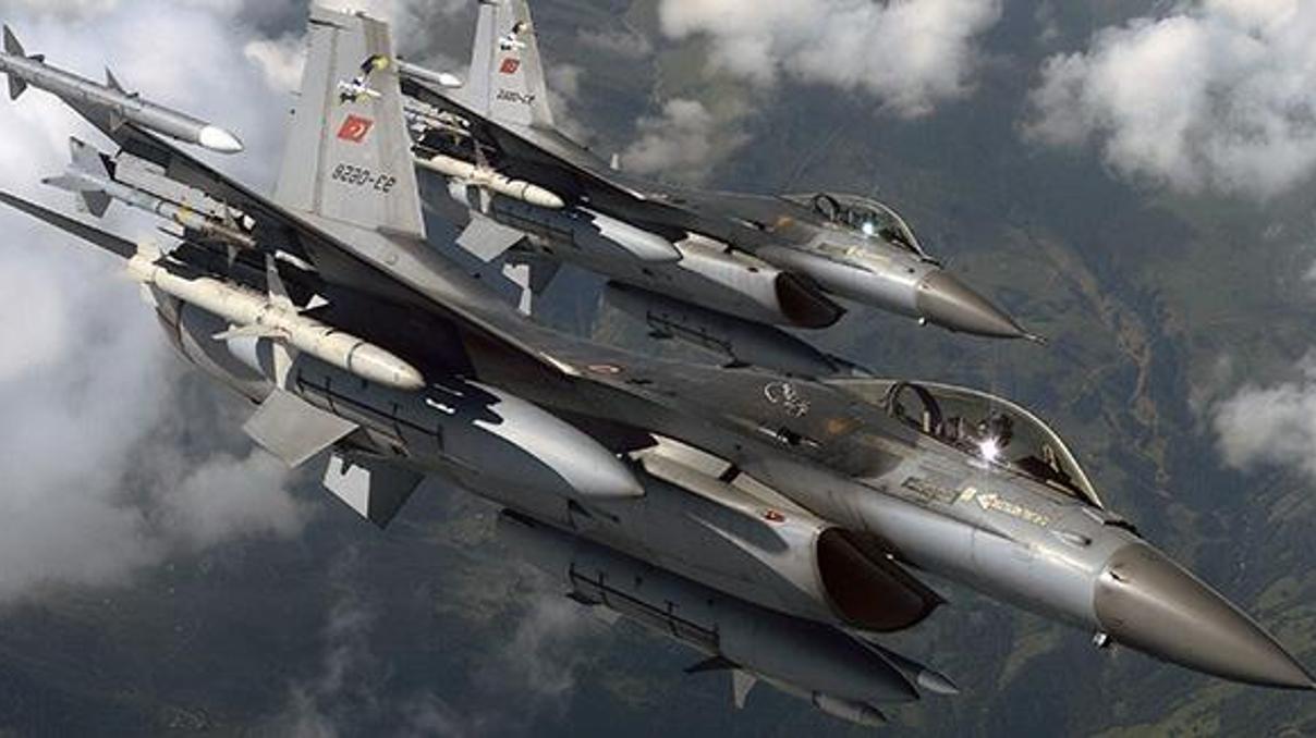Son dakika Dört askerin şehit olduğu bölgeye hava harekatı Son dakika Dört askerin şehit olduğu bölgeye hava harekatı