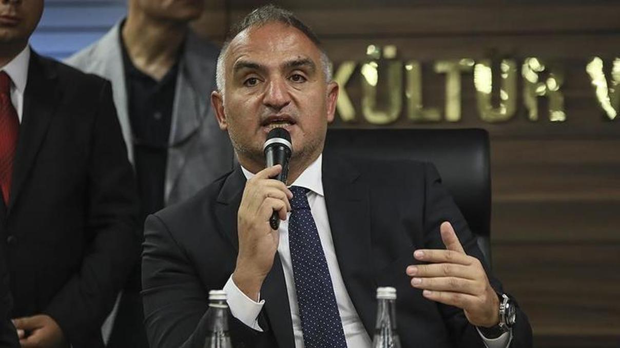 Bakan Ersoy: Turist sayısında yüzde 15 artış olacağına inanıyorum Bakan Ersoy: Turist sayısında yüzde 15 artış olacağına inanıyorum