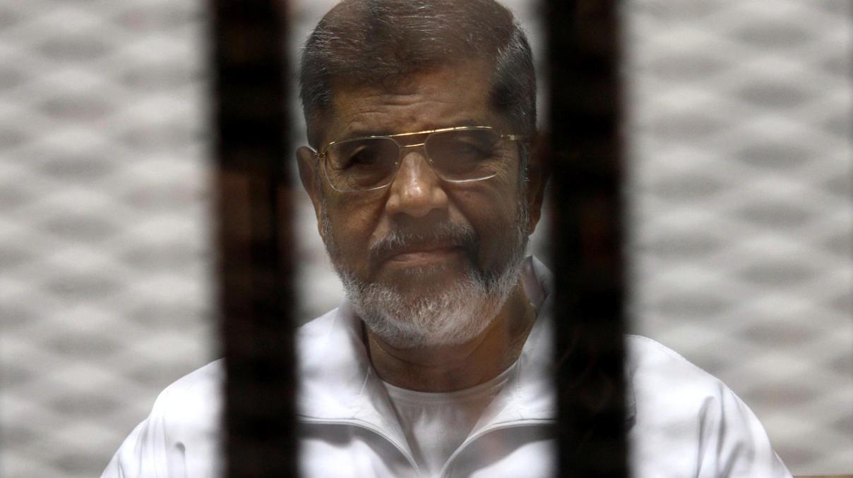 İngiliz gazetesinden Mursi’ye 20 dakika müdahale edilmediği iddiası İngiliz gazetesinden Mursi’ye 20 dakika müdahale edilmediği iddiası