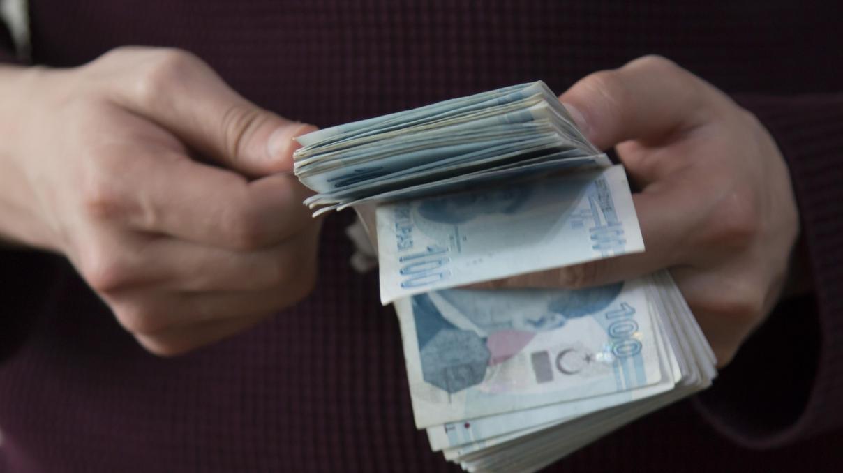 Bakan Pekcan duyurdu: Döviz kredilerinde 100 baz puana varan indirim