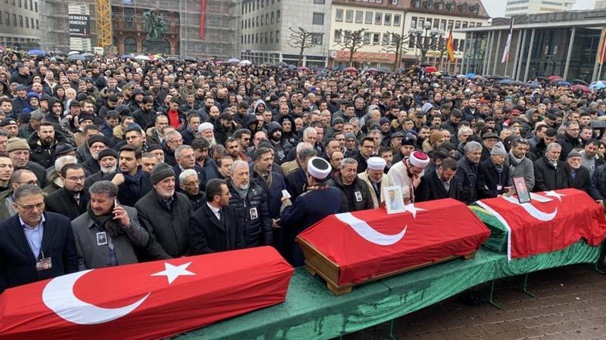 Almanyadaki ırkçı saldırıda ölenler son yolculuklarına uğurlandı