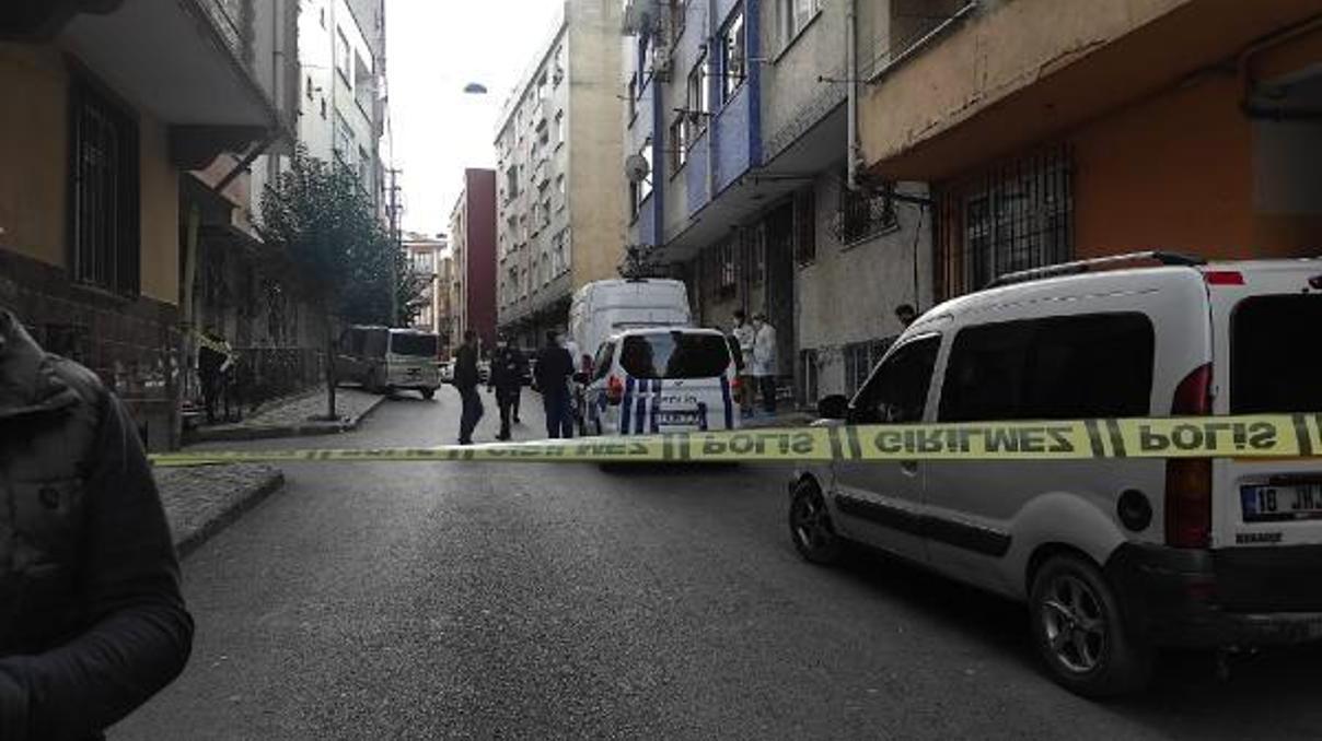 Esenlerde yaşlı kadın evinde bıçaklanarak öldürüldü
