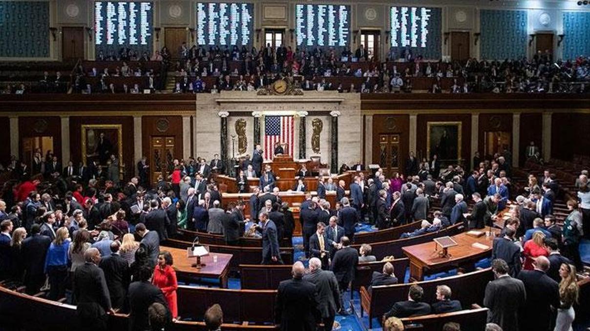 Azil davasında ikinci gün Trump avukatlarından şikayetçi Azil davasında ikinci gün Trump avukatlarından şikayetçi