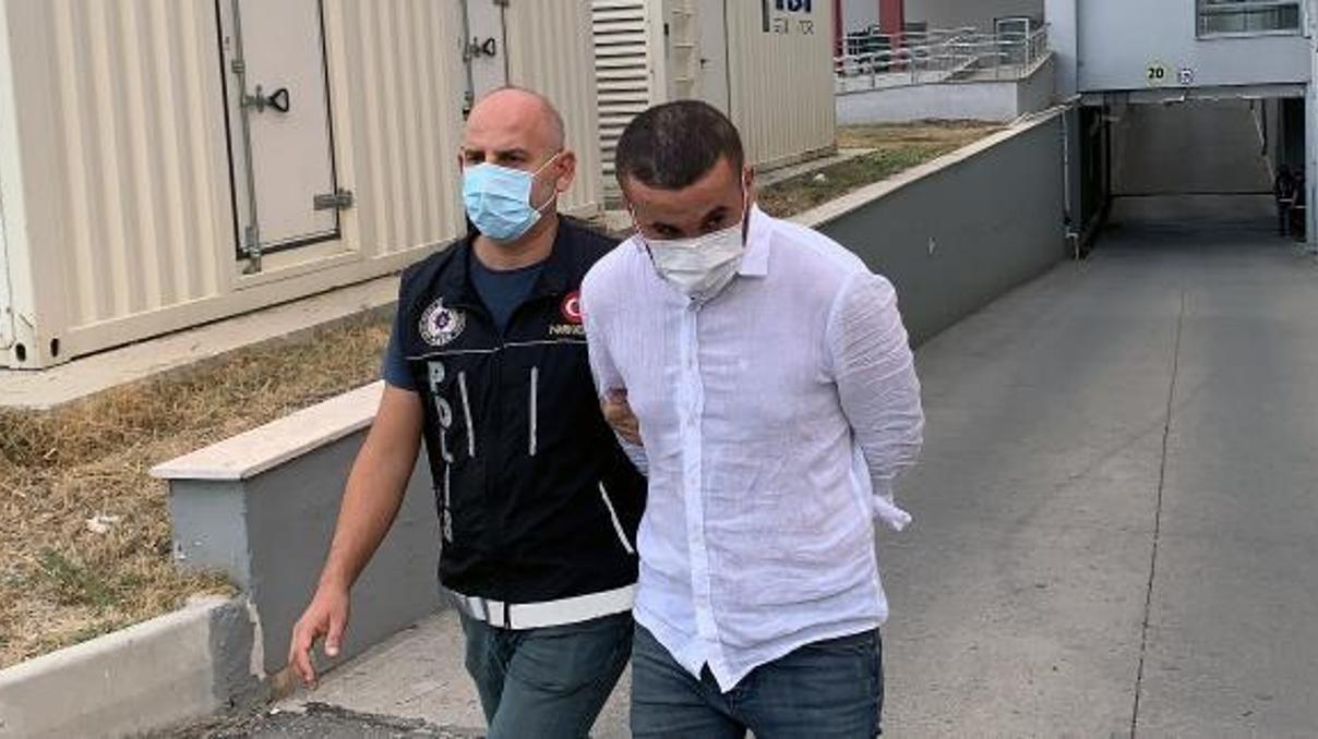 Tampon, kaput ve yedek lastikten 18 kilo esrar çıktı Tampon, kaput ve yedek lastikten 18 kilo esrar çıktı