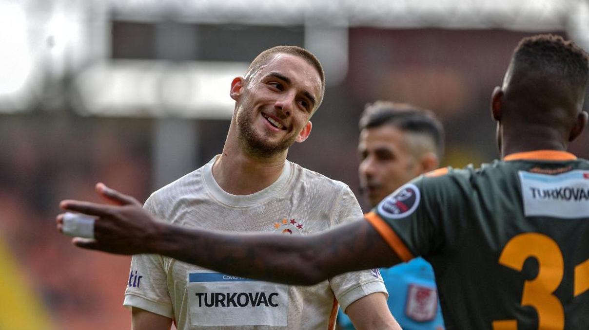 Torrent yönetimindeki Galatasaray ilk puanını aldı Torrent yönetimindeki Galatasaray ilk puanını aldı