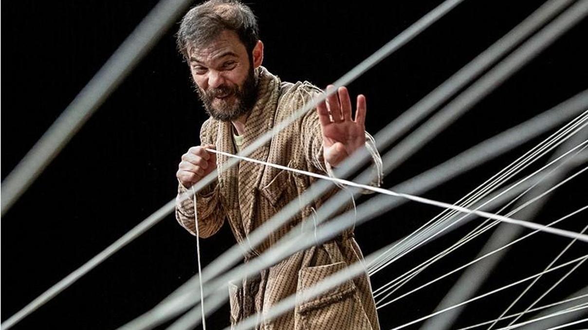 “Shakespeare ve soytarısının ‘yeraltı adamı’na sızdığını düşünüyorum” “Shakespeare ve soytarısının ‘yeraltı adamı’na sızdığını düşünüyorum”