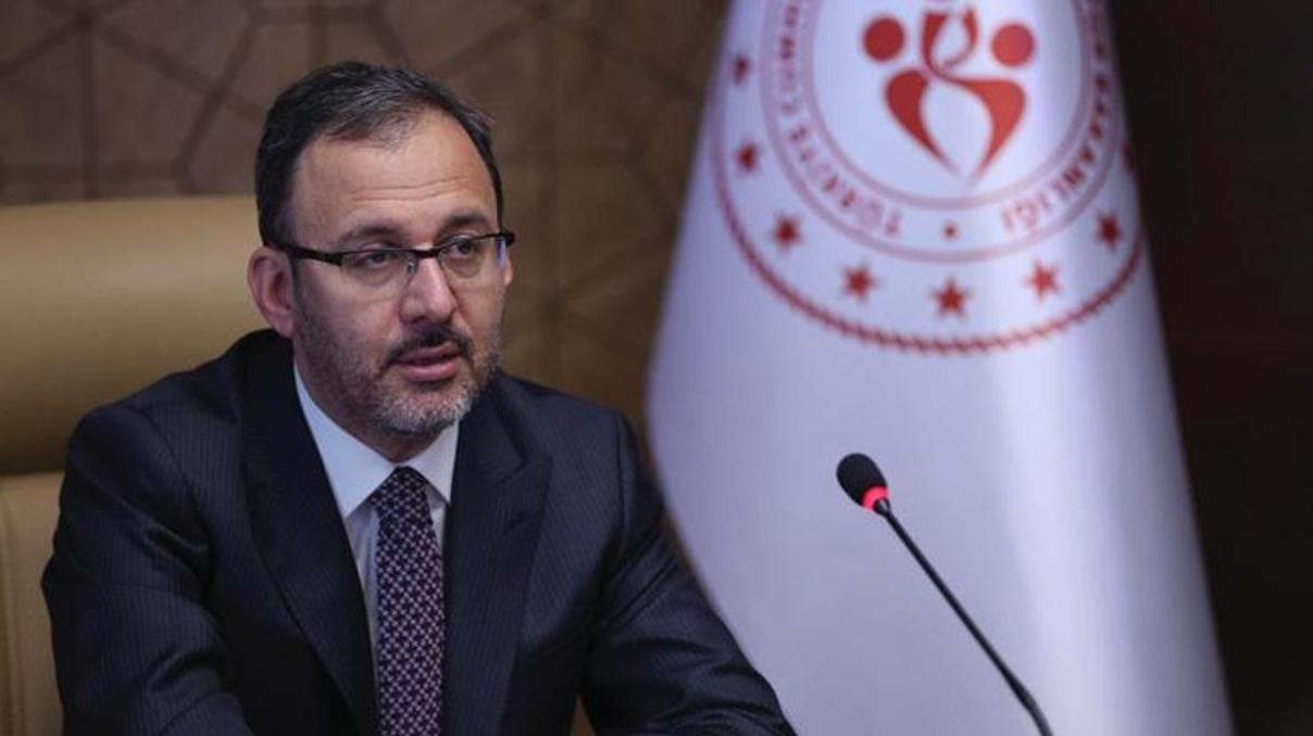 Bakan Kasapoğlu’ndan milli cimnastikçi Emir Erışık’a tebrik Bakan Kasapoğlu’ndan milli cimnastikçi Emir Erışık’a tebrik