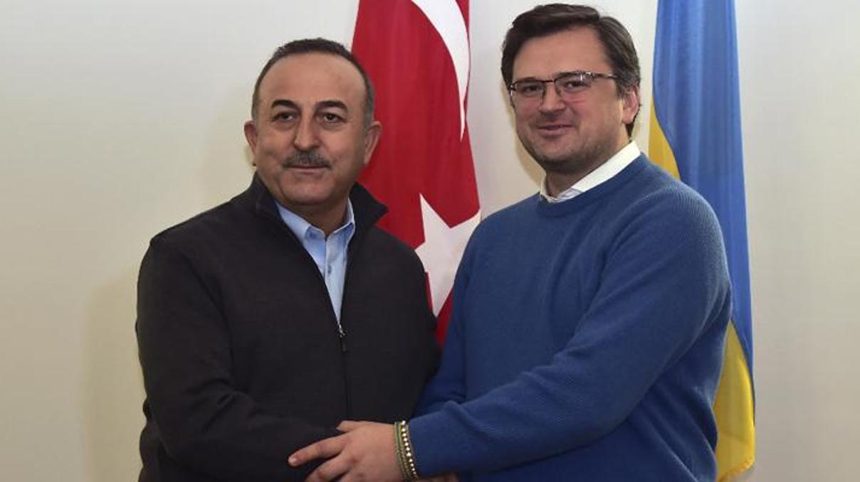 Çavuşoğlu Ukraynalı mevkidaşıyla görüştü Çavuşoğlu Ukraynalı mevkidaşıyla görüştü