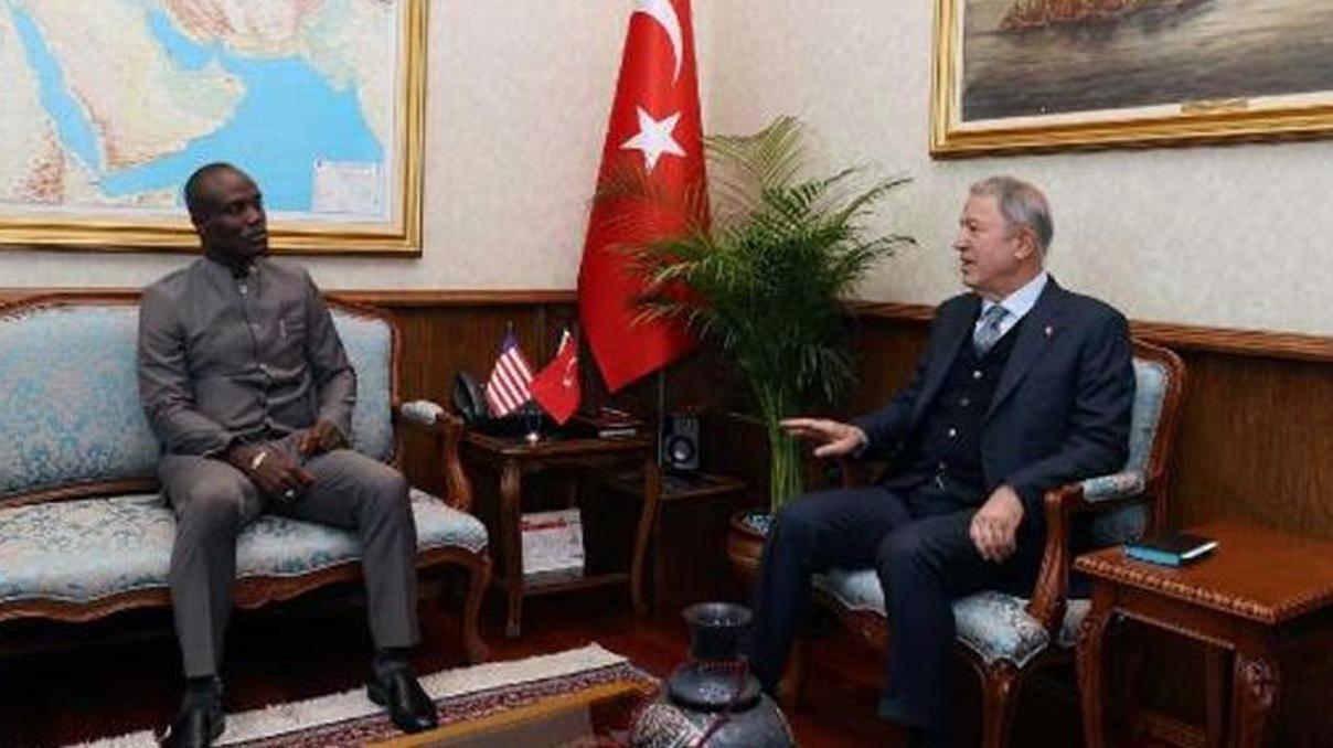 Bakan Akar, Liberyalı mevkidaşıyla bir araya geldi Bakan Akar, Liberyalı mevkidaşıyla bir araya geldi