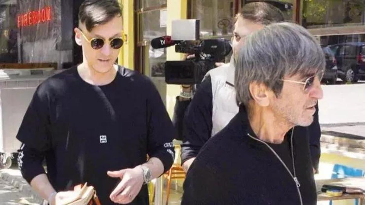 Son dakika... Mesut Özil ve Rıdvan Dilmen buluştu